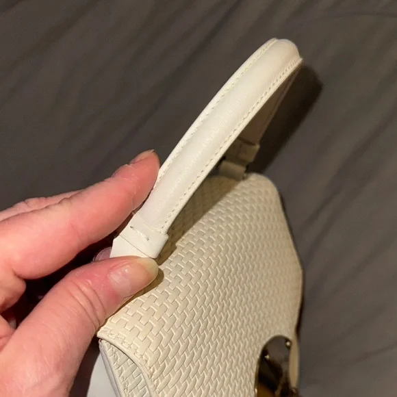 EUC Vintage Savatore Ferragamo White Textured Satchel Bag with Silver Hardware - Picture 10 of 14